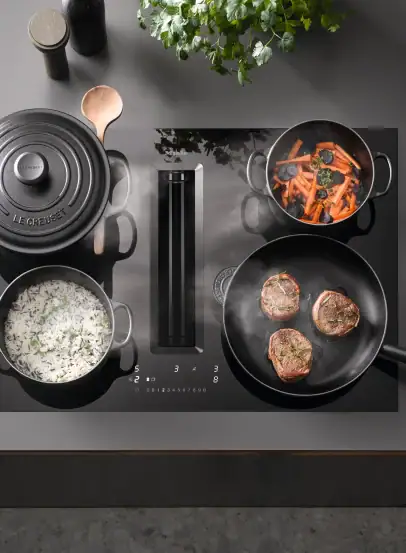 Miele Kochfeld – Kochen mit mehreren Töpfen/Bräter (Top-View)