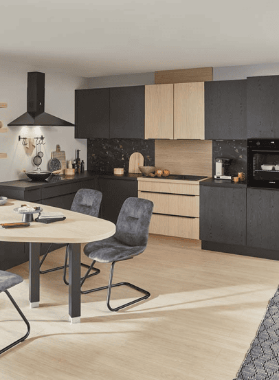 Festpreis-Angebote von MaHé Küchen: Structura mit Tisch Nobilia