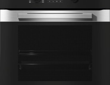 Miele Einbauofen – Frontansicht mit Edelstahlgriff