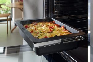 FlexiClip-Auszugsschiene – sicheres Herausziehen von Blechen